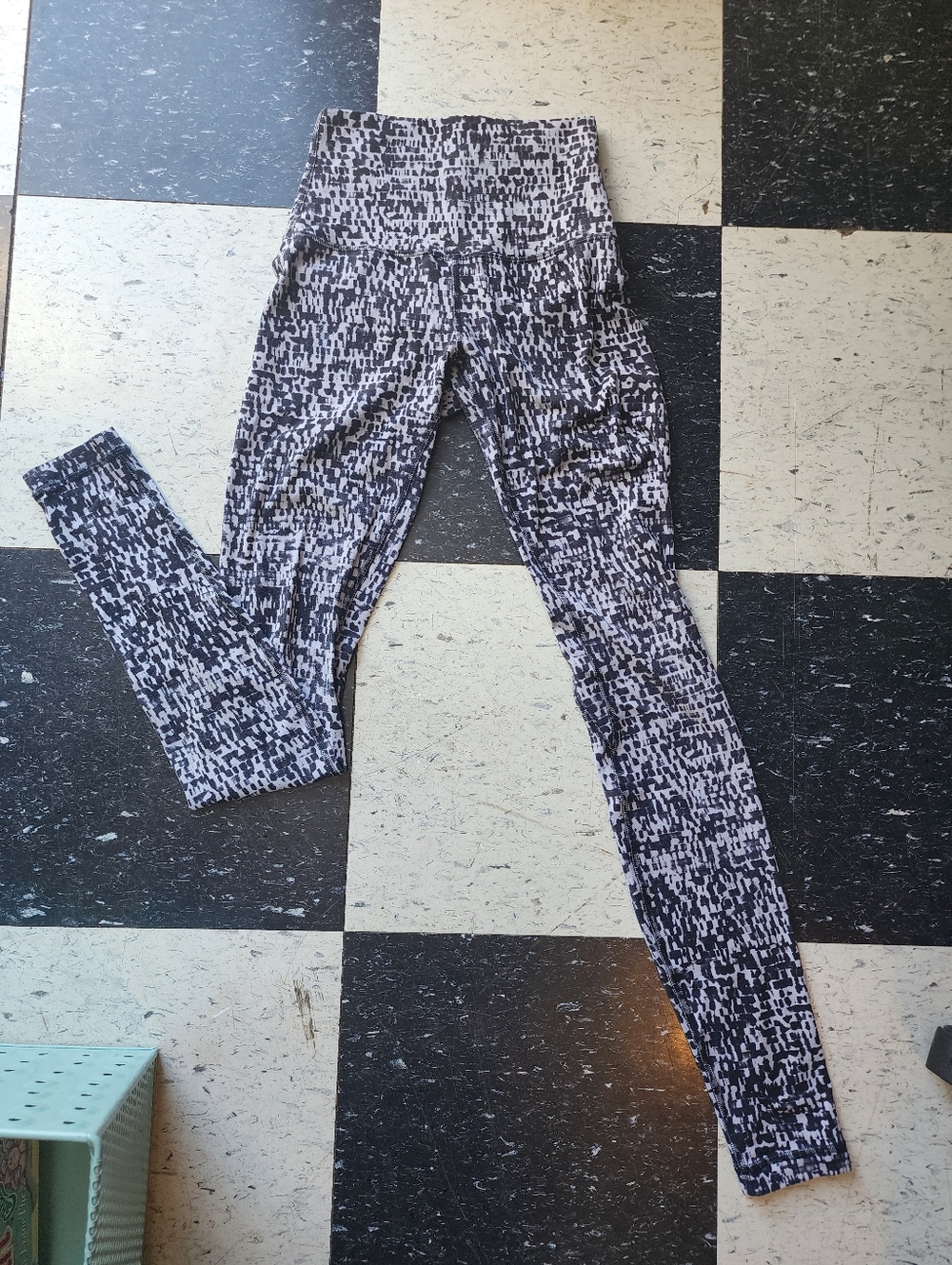 Lululemon Align Urban Block Ice Grey Black